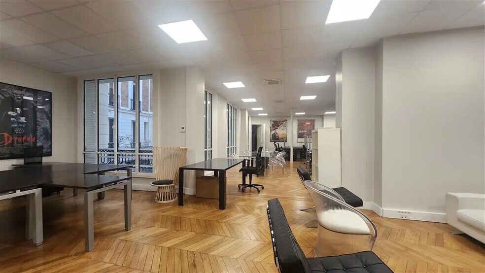 Bureau dans Paris à louer - Photo de l’immeuble – Image 2 sur 8