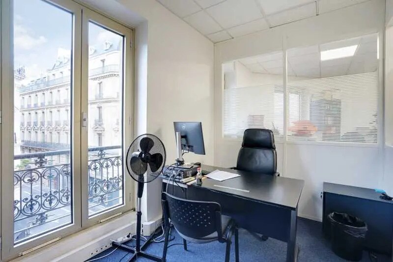Bureau dans Paris à louer - Photo de l’immeuble – Image 2 sur 6
