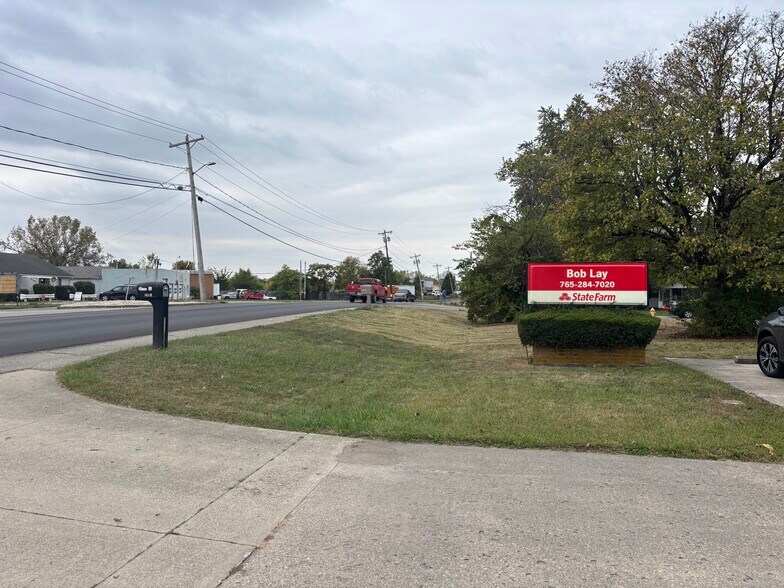 2901 N Granville Ave, Muncie, IN à vendre - Photo de l’immeuble – Image 3 sur 11