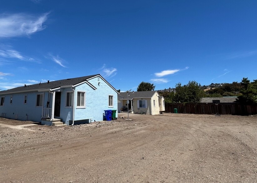 1496 167th Ave, Ashland, CA à vendre - Photo de l’immeuble – Image 3 sur 5