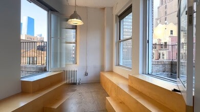 215 W 40th St, New York, NY à louer - Vidéo sur l’annonce professionnelle