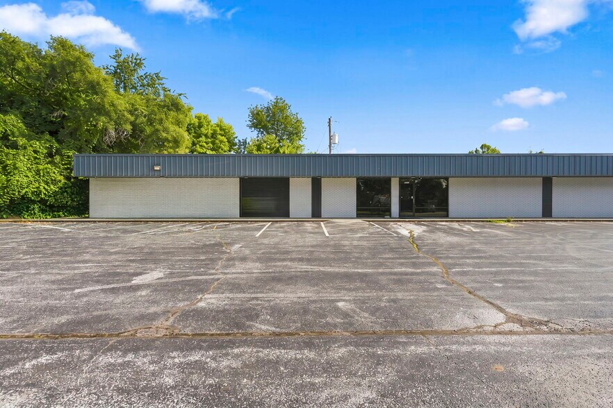 5601 S Campbell Ave, Springfield, MO à vendre - Photo de l’immeuble – Image 3 sur 56