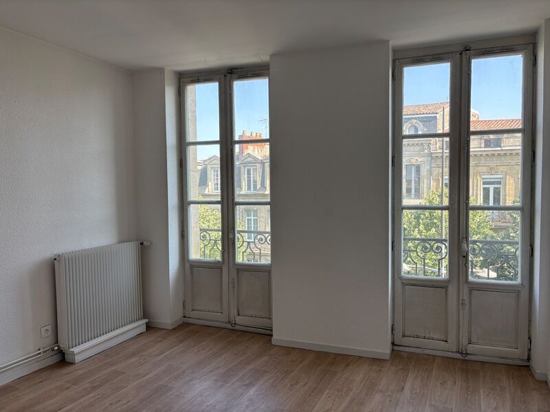 Bureau dans Bordeaux à vendre Photo intérieure– Image 1 sur 8