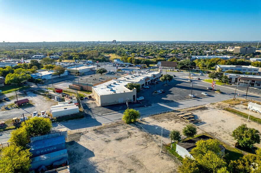 4400-4424 Walzem Rd, San Antonio, TX à louer - Aérien – Image 2 sur 2