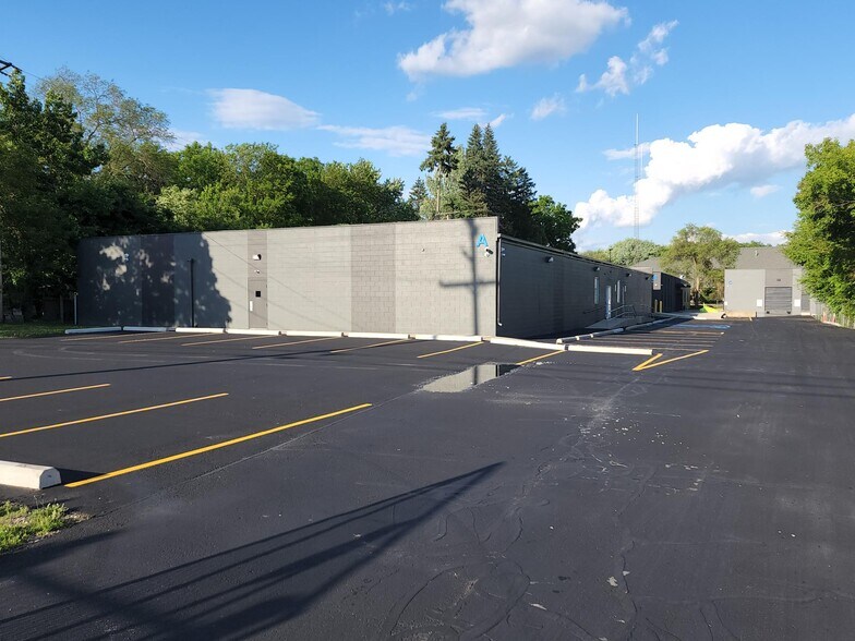 Harris Rd Properties portefeuille de 3 biens à vendre sur LoopNet.fr - Photo de l’immeuble – Image 2 sur 4