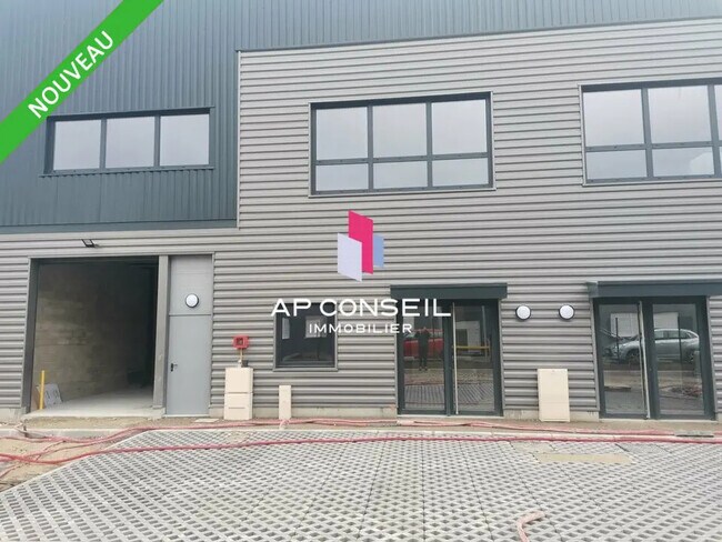 Plus de détails pour Local d'activités à louer