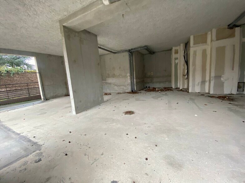 Local commercial dans Saintry-sur-Seine à louer - Photo intérieure – Image 1 sur 7