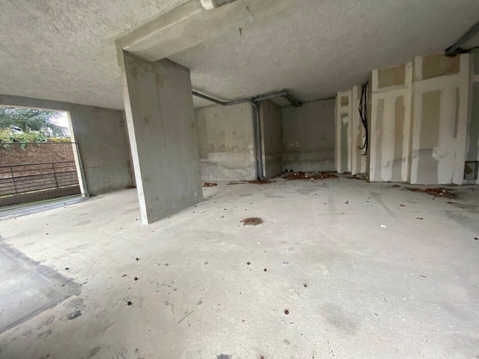 Local commercial dans Saintry-sur-Seine à louer Photo intérieure– Image 1 sur 8
