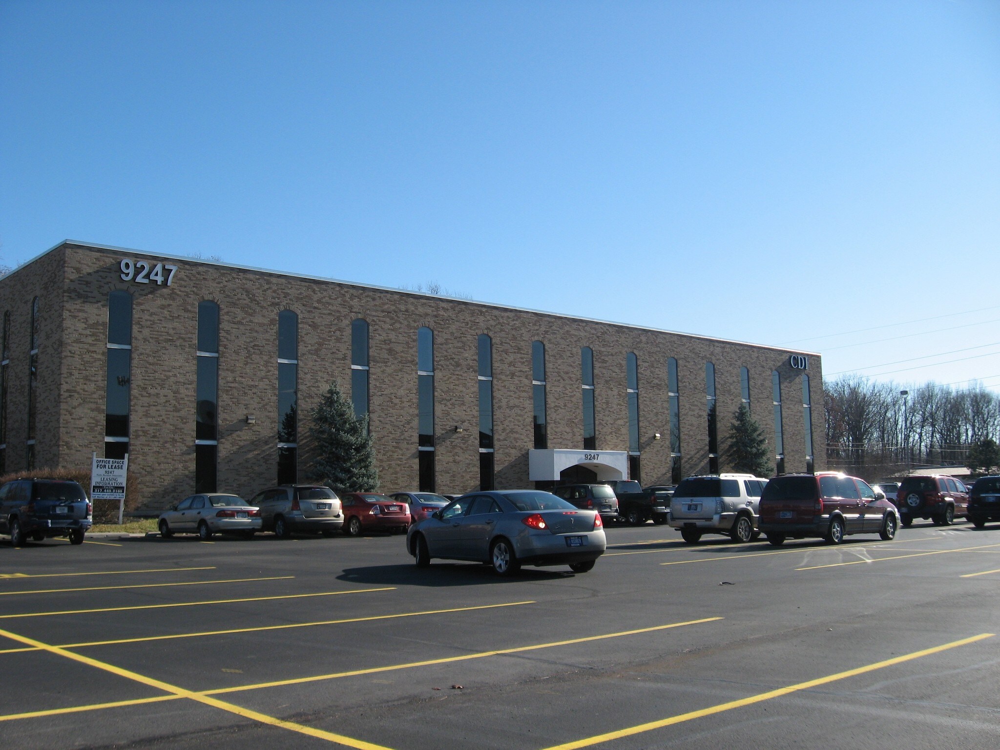9247 N Meridian St, Indianapolis, IN à louer Photo de l’immeuble– Image 1 sur 2