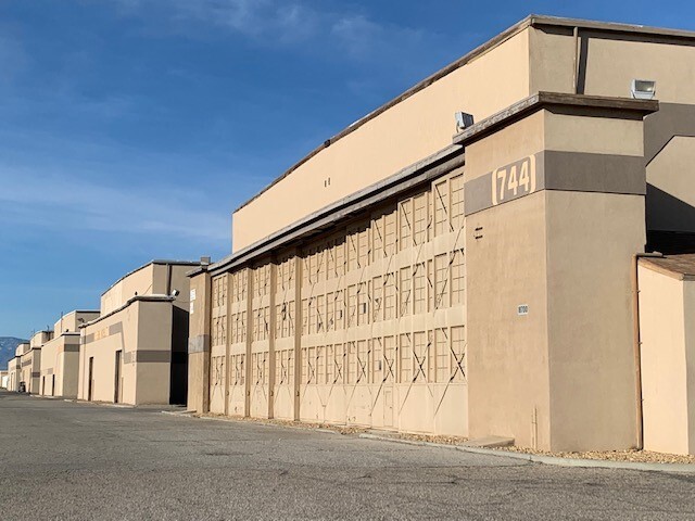 18700 Phantom West, Victorville, CA à louer - Photo de l’immeuble – Image 1 sur 6