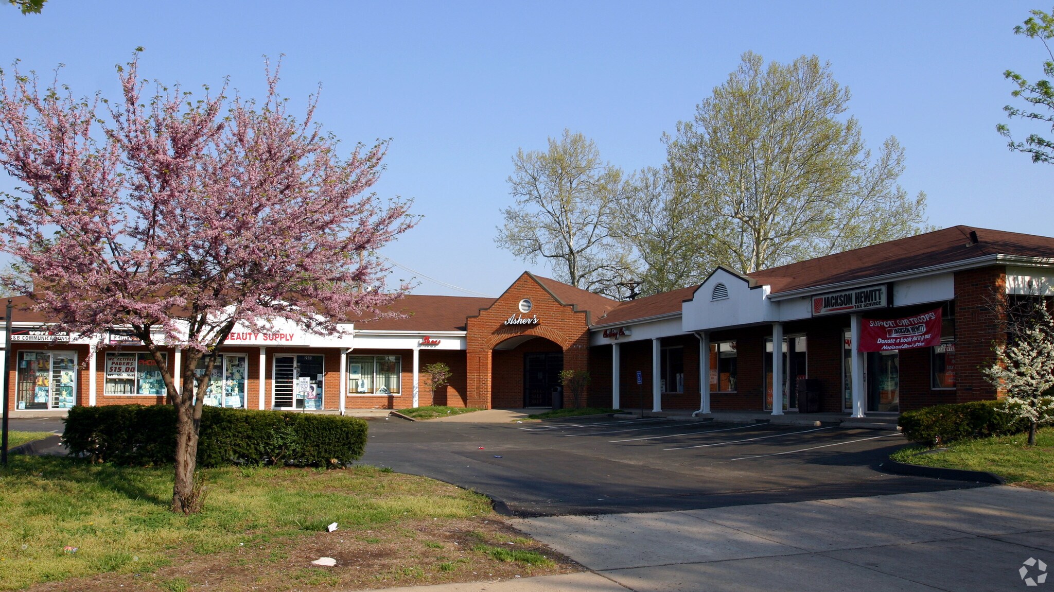 2901-2909 N Kingshighway Blvd, Saint Louis, MO à louer Photo principale– Image 1 sur 5