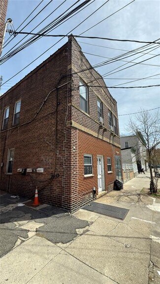 Plus de détails pour 5507 103rd St, Corona, NY - Local commercial à vendre