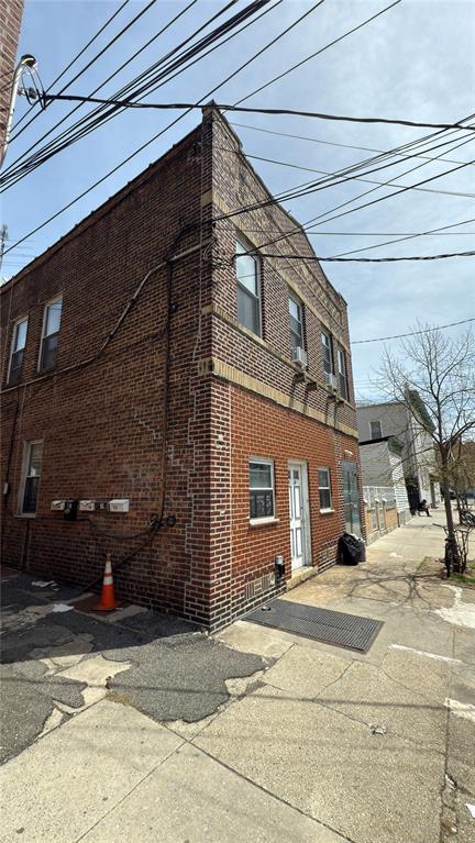 5507 103rd St, Corona, NY à vendre Photo de l’immeuble– Image 1 sur 8