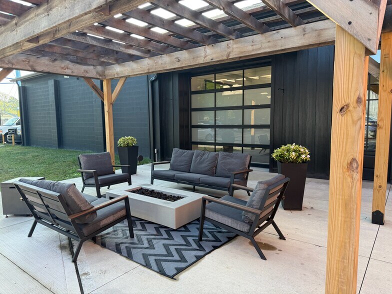 213 S Chillicothe St, Plain City, OH à louer - Photo de l’immeuble – Image 3 sur 10
