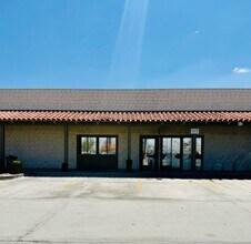 81-557 Doctor Carreon Blvd, Indio, CA à louer Photo intérieure– Image 1 sur 6