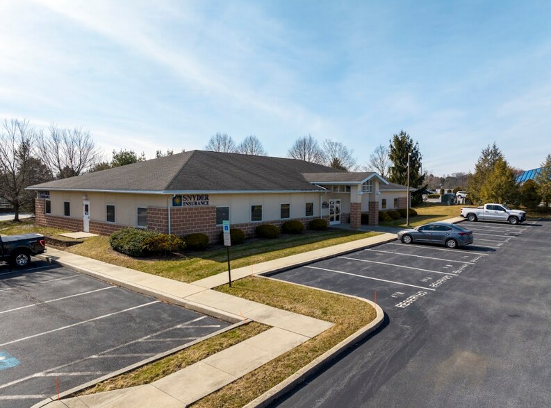 1020 James Dr, Leesport, PA à louer - Photo de l’immeuble – Image 2 sur 4