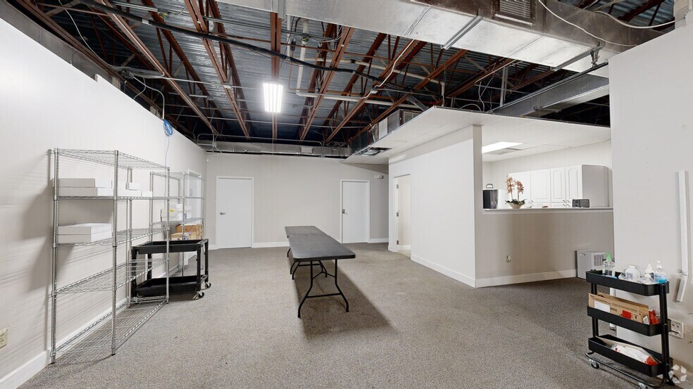 5215 W Laurel St, Tampa, FL à vendre - Photo de l’immeuble – Image 2 sur 19