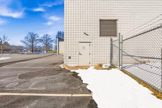 3435 US Highway 9, Freehold, NJ à louer Photo de l’immeuble– Image 2 sur 7