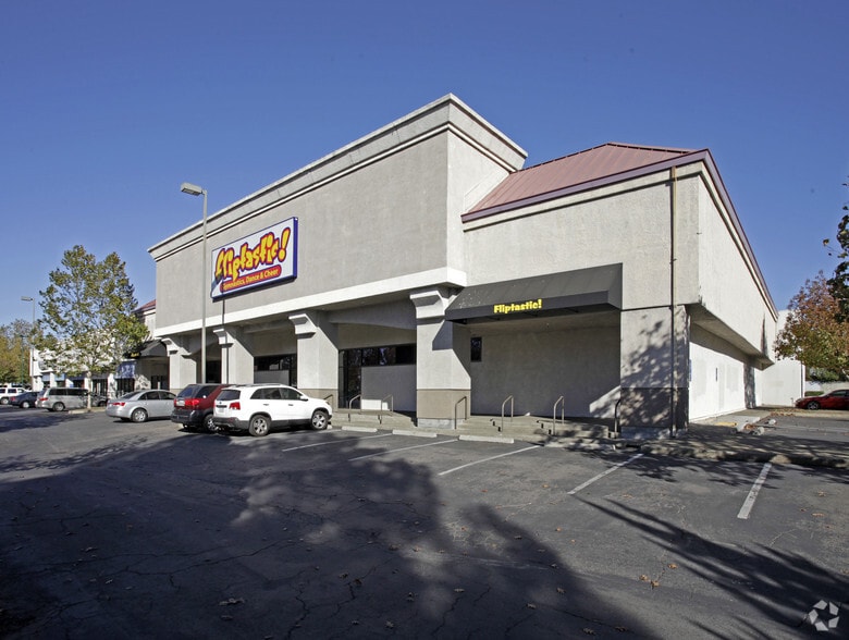 6400-6480 Fair Oaks Blvd, Carmichael, CA à louer - Photo principale – Image 3 sur 15