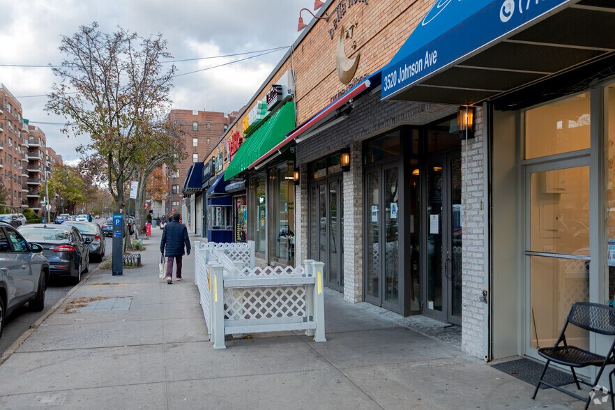 3520-3552 Johnson Ave, Bronx, NY à louer - Photo de l’immeuble – Image 2 sur 4