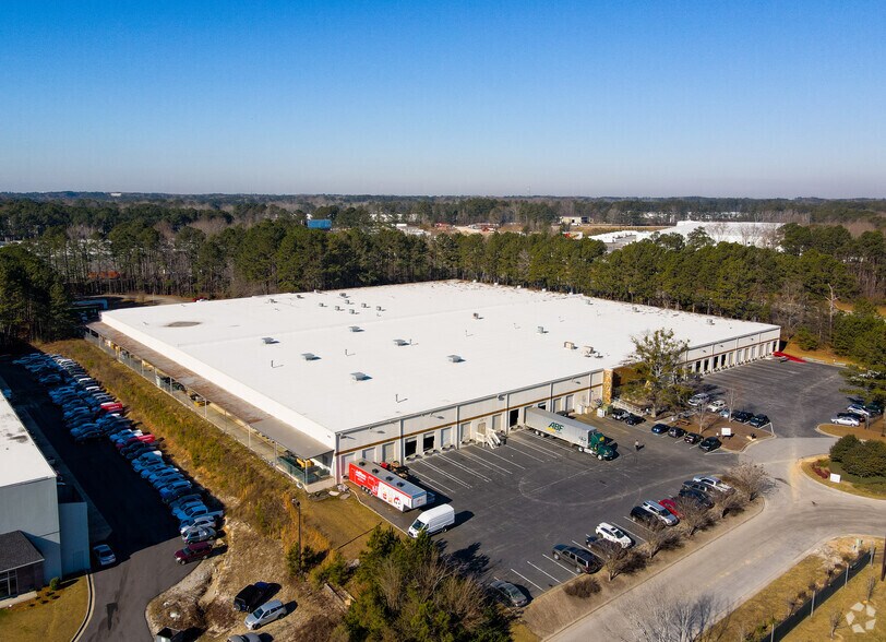 7405 Graham Rd, Fairburn, GA à louer - Photo principale – Image 1 sur 8