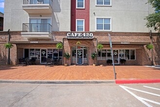 301-409 N Walker Ave, Oklahoma City, OK à louer Photo de l’immeuble– Image 1 sur 1