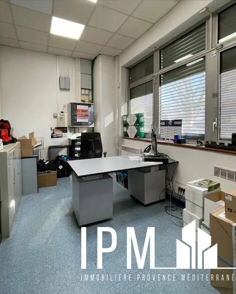 Local d’activités dans Marseille à louer - Photo intérieure – Image 3 sur 20