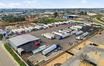 104 E White Ln, Bakersfield, CA - Vue aérienne  vue de carte - Image1