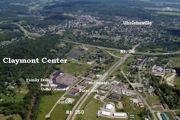 237-297 W McCauley Dr, Uhrichsville, OH à louer Photo de l’immeuble– Image 1 sur 2