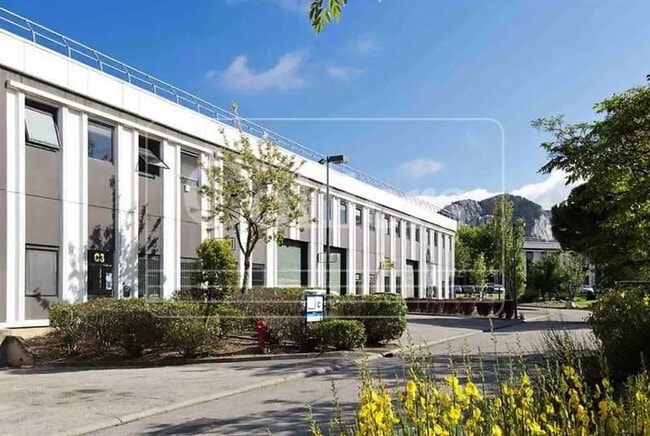 Plus de détails pour Bureau à louer