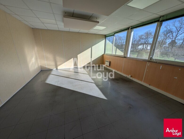 Local d'activités dans Bruz à vendre - Photo intérieure – Image 3 sur 8