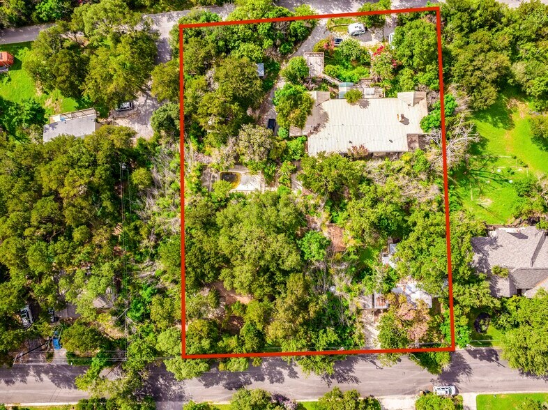 1000 Advance St portefeuille de 3 biens à vendre sur LoopNet.fr - Aérien – Image 1 sur 39