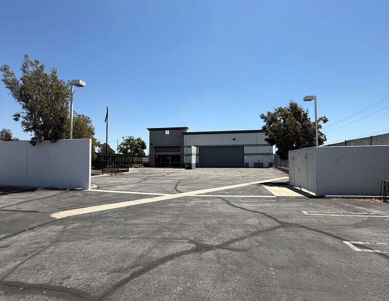 600 S Wineville Ave, Ontario, CA à vendre - Photo de l’immeuble – Image 2 sur 4