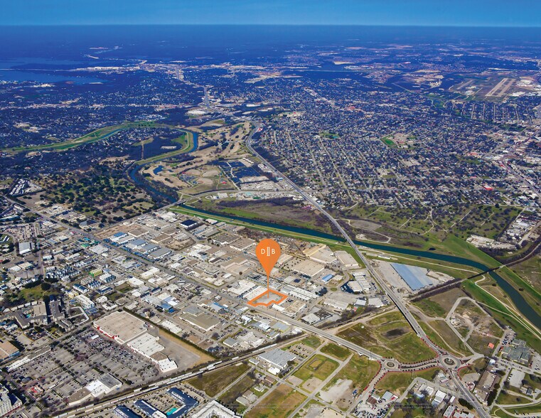 2500 & 2444 White Settlement Rd, Fort Worth, TX à vendre - Photo de l’immeuble – Image 1 sur 12