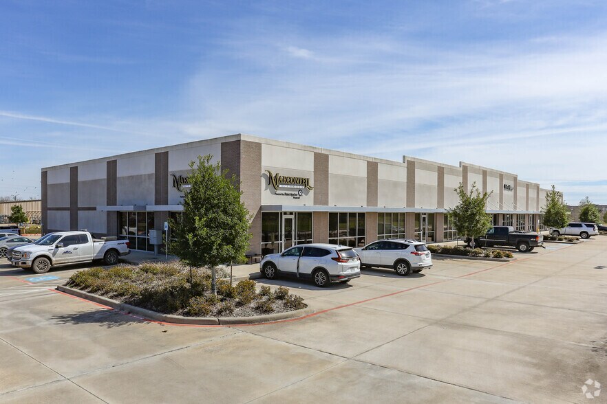 2830 FM 565, Mont Belvieu, TX à louer - Photo de l’immeuble – Image 2 sur 9