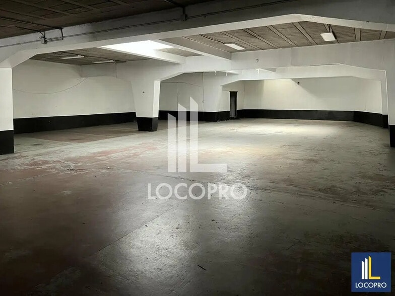 Local commercial dans Marseille à louer - Photo de l’immeuble – Image 2 sur 6