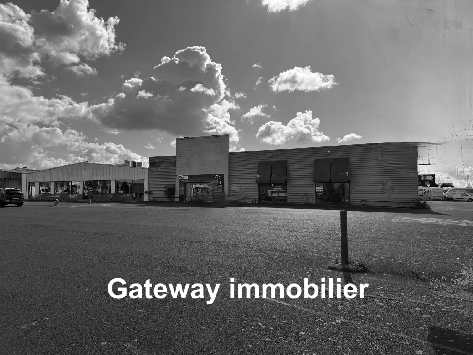 Industriel/Logistique dans COURNON-D'AUVERGNE à vendre Photo de l’immeuble– Image 1 sur 15