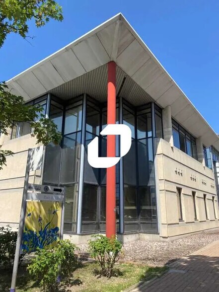Bureau dans Gennevilliers à vendre - Photo de l’immeuble – Image 1 sur 13