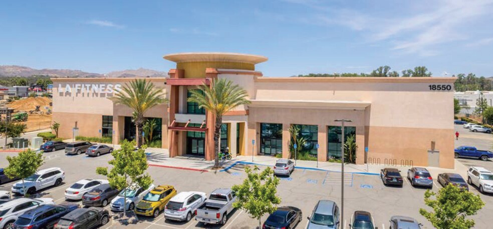 18550 Dexter Ave, Lake Elsinore, CA à vendre - Photo de l’immeuble – Image 3 sur 5