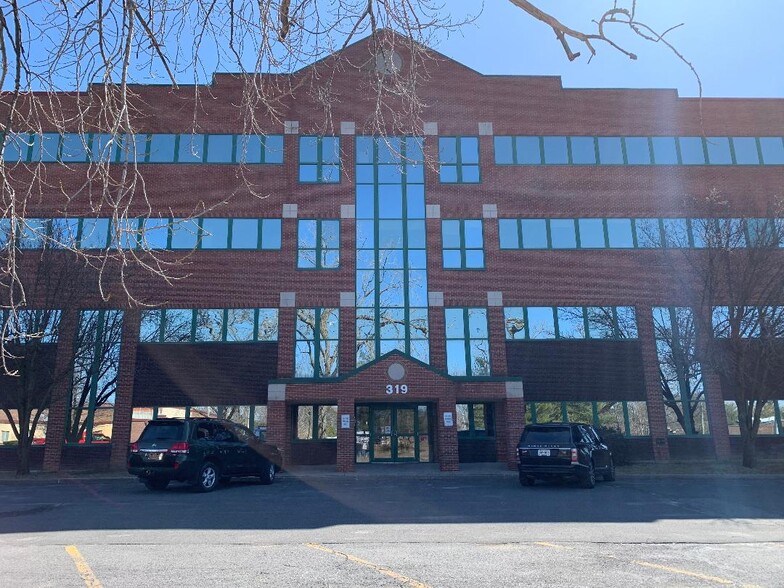 319 S Manning Blvd, Albany, NY à louer - Photo de l’immeuble – Image 3 sur 5