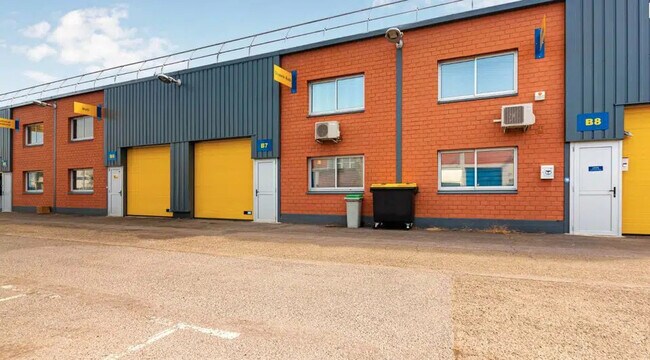 Plus de détails pour Local d'activités à louer