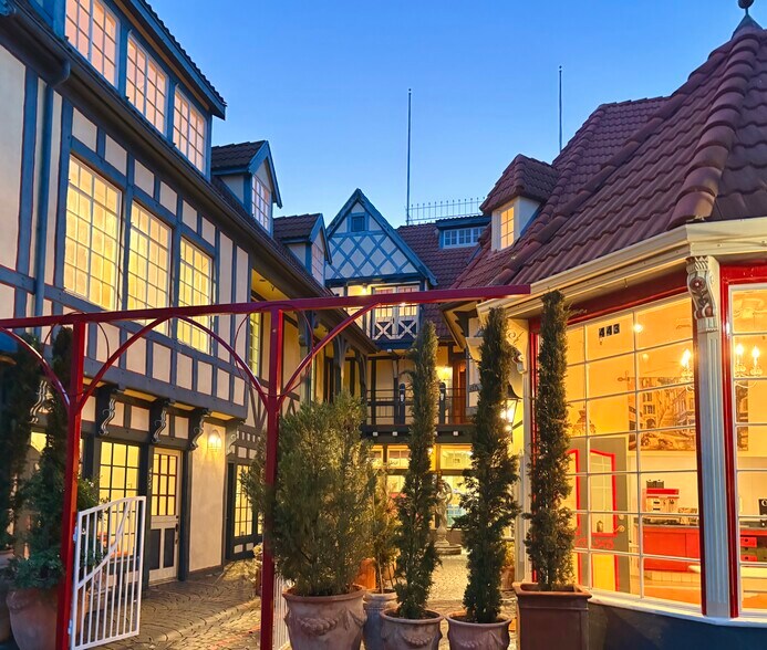 437 2nd St, Solvang, CA à vendre - Photo de l’immeuble – Image 2 sur 38