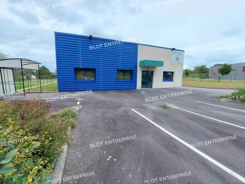 Bureau dans Treillières à louer - Photo de l’immeuble – Image 2 sur 14