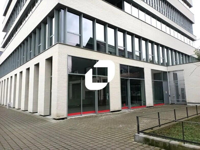 Local commercial dans Lille à louer - Photo de l’immeuble – Image 1 sur 4