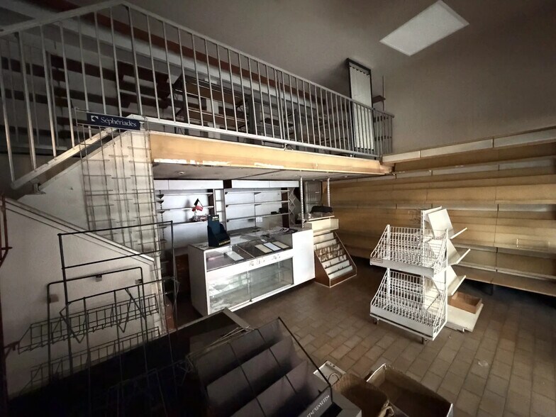 Local commercial dans Paris à louer - Photo intérieure – Image 3 sur 7