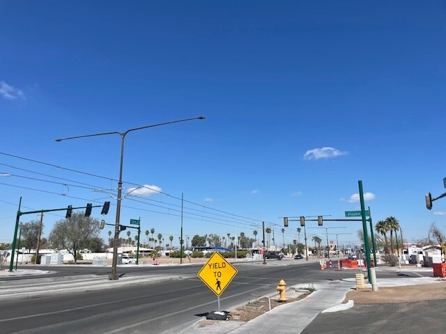 6650 S Central Ave, Phoenix, AZ à vendre - Photo de l’immeuble – Image 1 sur 4