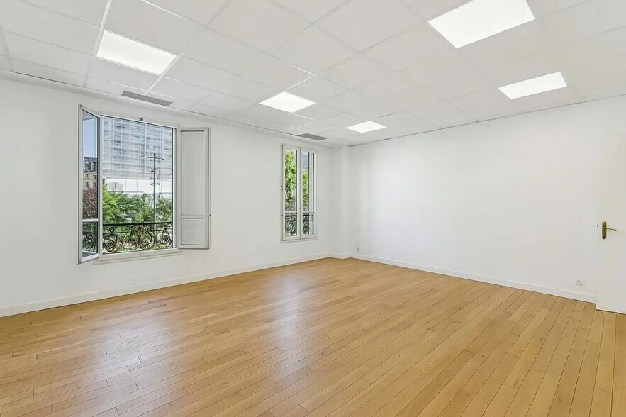 Bureau dans Paris à louer - Photo de l’immeuble – Image 2 sur 8