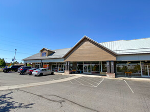 61334 S Highway 97, Bend, OR à louer Photo de l’immeuble– Image 1 sur 3