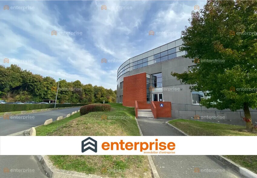 Bureau dans Lambersart à louer - Photo de l’immeuble – Image 1 sur 7
