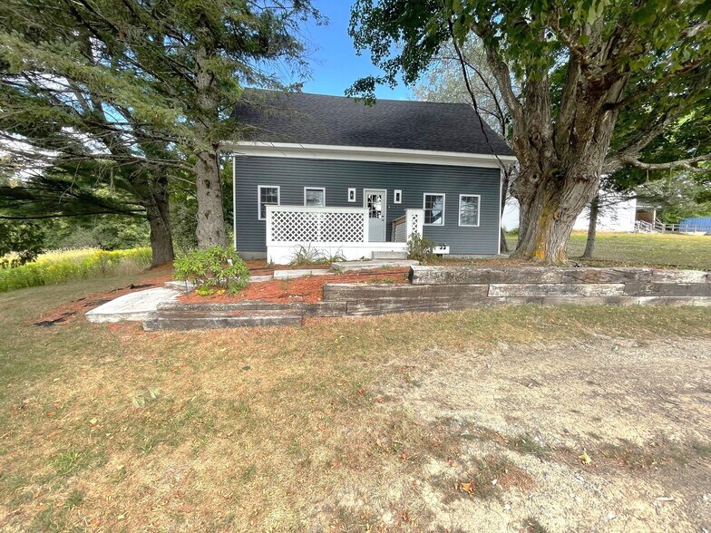 19 Mason Corner Rd, Saint Albans, ME à vendre - Photo principale – Image 1 sur 41
